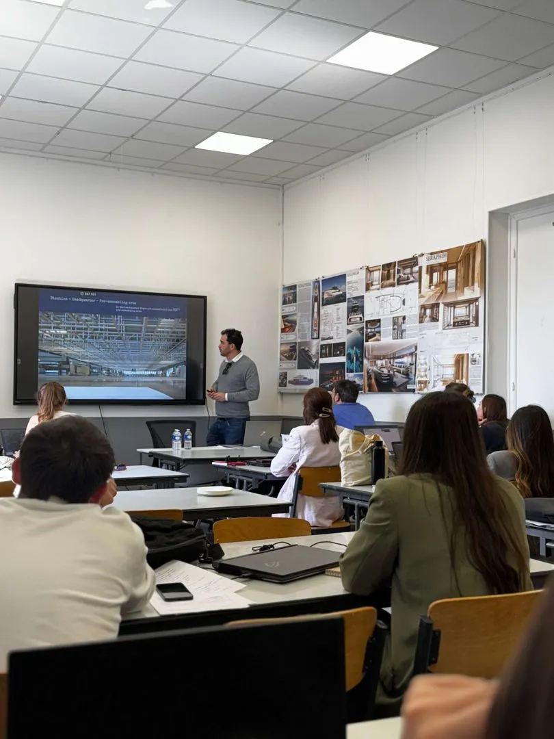 Matteo Rossi partage son expertise en design de luxe avec les étudiants d'ITECOM Art Design
