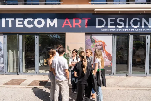 Vie étudiante à Itecom Aix : cadre dynamique à Aix-en-Provence, proximité culturelle et projets en lien avec la ville.